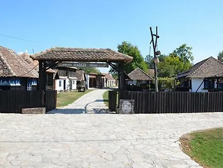 Etno Park Avlija Glusci Hotel Bogatić