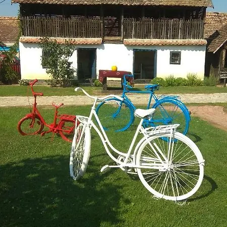 Etno Park Avlija Glusci * Bogatić