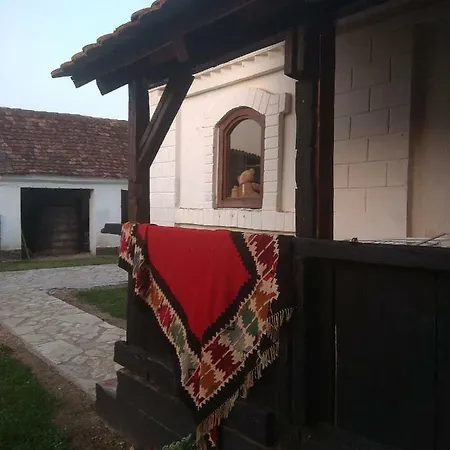 Etno Park Avlija Glusci Hotel *