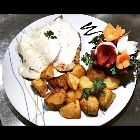 Etno Park Avlija Glusci Hotel *