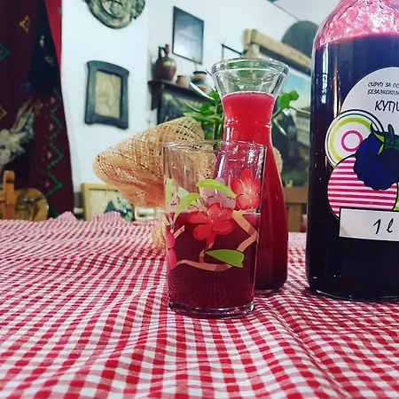 Etno Park Avlija Glusci Hotel *